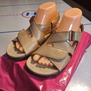 SAS Women's Tan Sandals